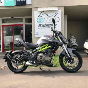 QJ SKR 400 Naked