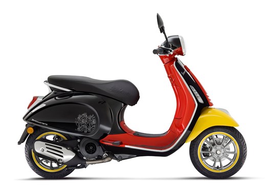 Vespa Primavera 125 Mickey Mouse Edition